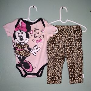 Disney Baby 2 Piece set • 6-9M